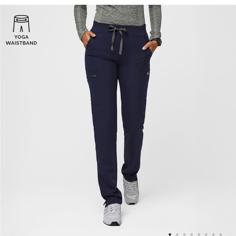 Yola skinny figs scrubs in size medium tall